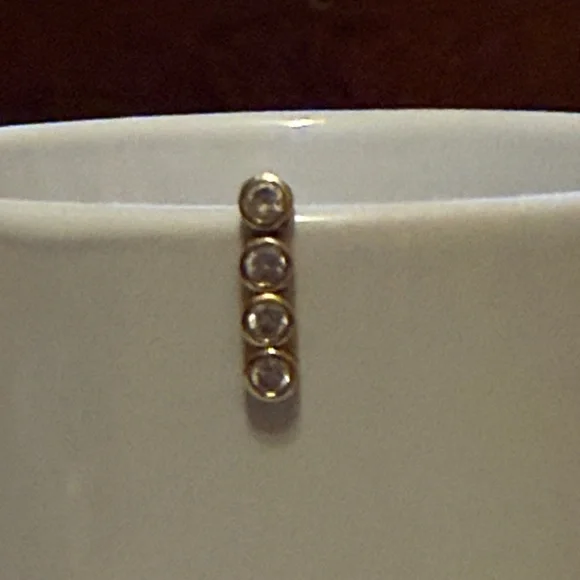 Gold Plated Belly Button Ring with 4 Crystal Drop - Picture 1 of 4